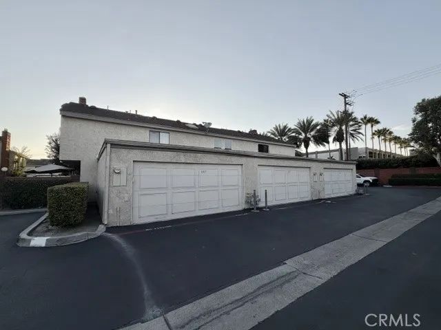 1021 W Lamark Ln, Anaheim, CA 92802