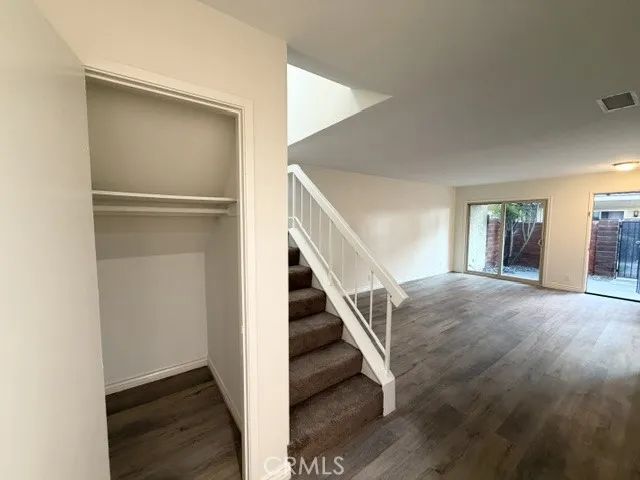 1021 W Lamark Ln, Anaheim, CA 92802