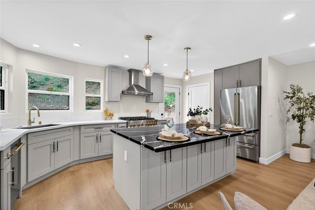 17064 Escalon Drive, Encino, CA 91436