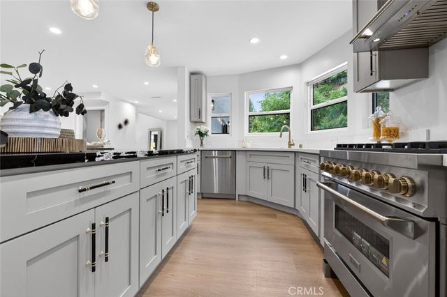 17064 Escalon Drive, Encino, CA 91436