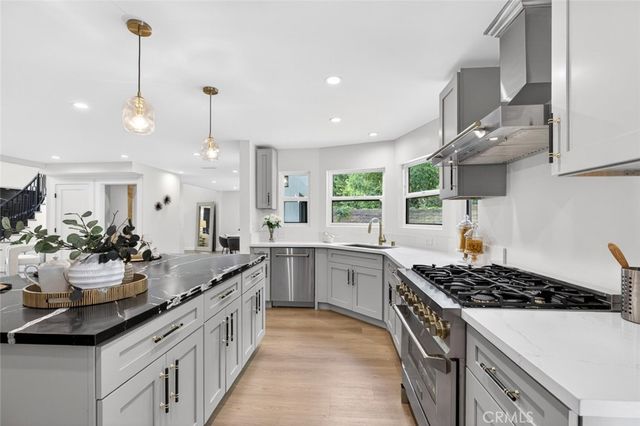 17064 Escalon Drive, Encino, CA 91436