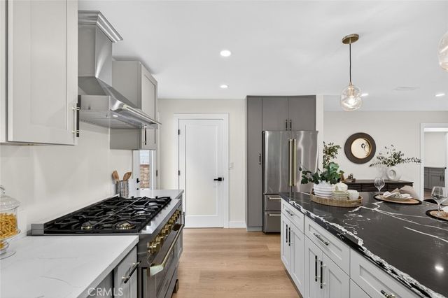 17064 Escalon Drive, Encino, CA 91436