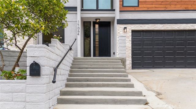 17064 Escalon Drive, Encino, CA 91436