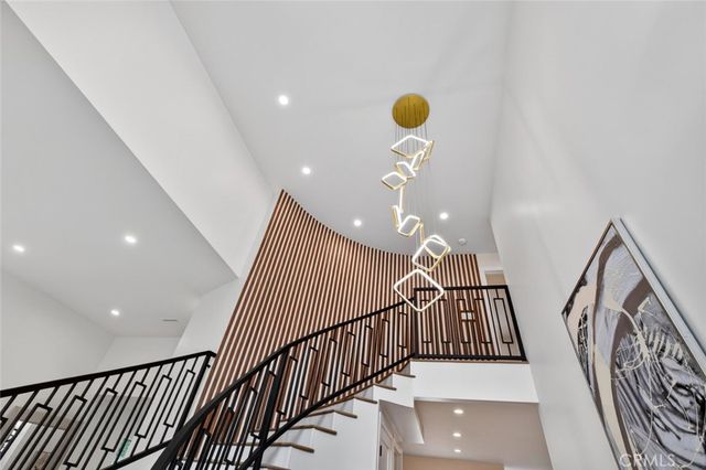 17064 Escalon Drive, Encino, CA 91436