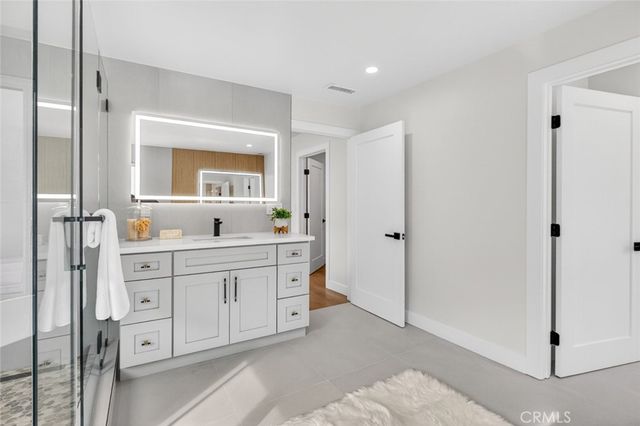 17064 Escalon Drive, Encino, CA 91436