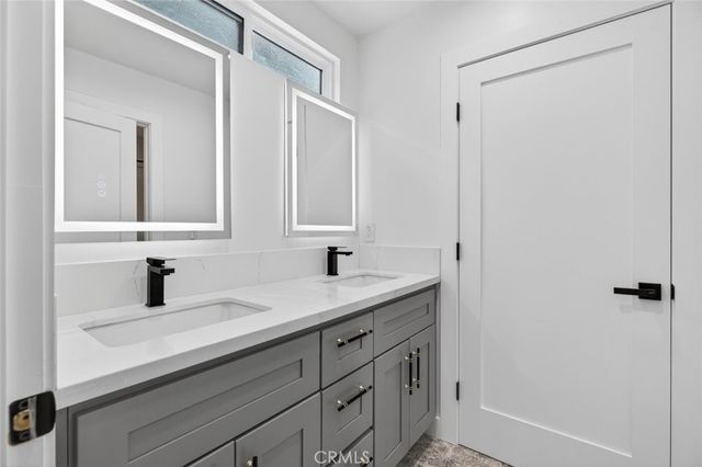 17064 Escalon Drive, Encino, CA 91436