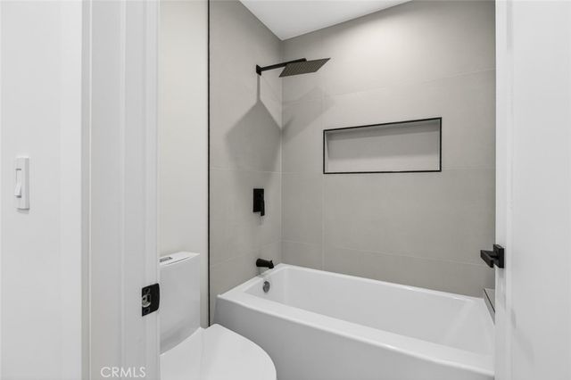 17064 Escalon Drive, Encino, CA 91436
