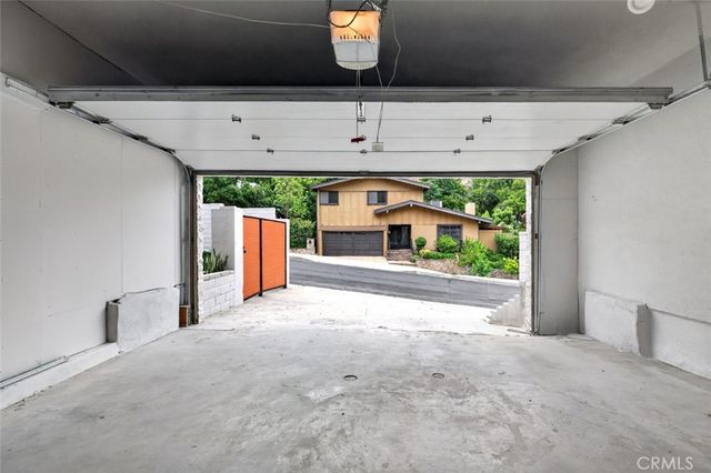 17064 Escalon Drive, Encino, CA 91436