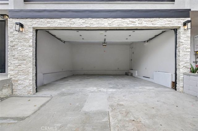 17064 Escalon Drive, Encino, CA 91436