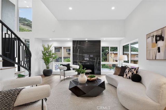 17064 Escalon Drive, Encino, CA 91436