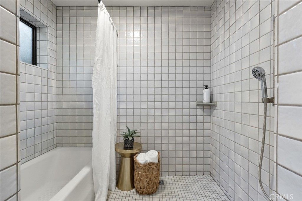 Image 17 of property listing at 2390 Alamo Avenue, Chico, CA 95926