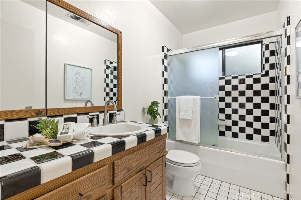 Image 19 of property listing at 2390 Alamo Avenue, Chico, CA 95926