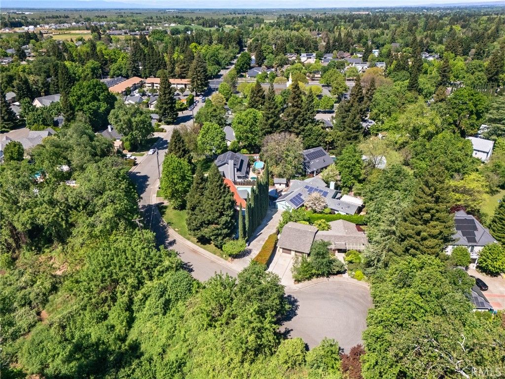 Image 33 of property listing at 2390 Alamo Avenue, Chico, CA 95926