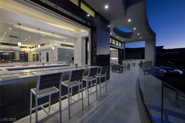 667 Solitude Rock Court, Henderson, NV 89012