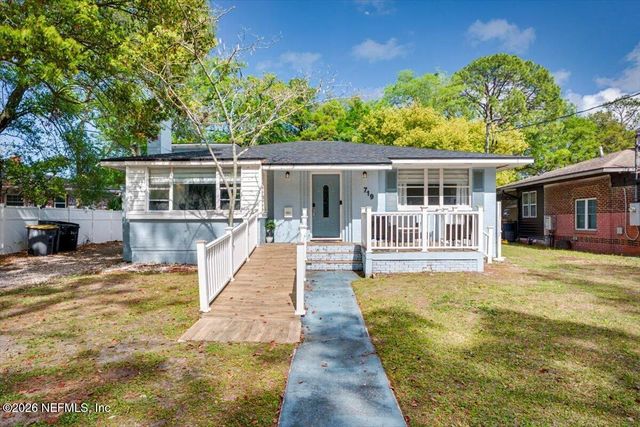 719 SOUTH SHORES Road 1, Jacksonville, FL 32207