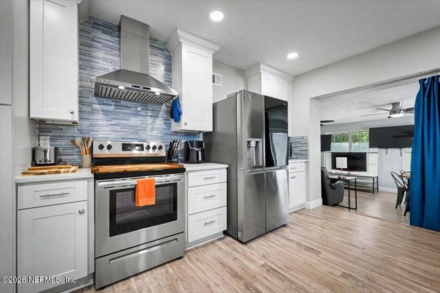 719 SOUTH SHORES Road 1, Jacksonville, FL 32207