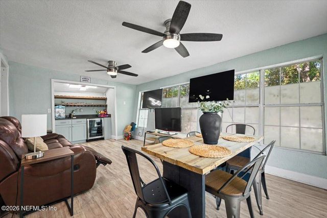 719 SOUTH SHORES Road 1, Jacksonville, FL 32207