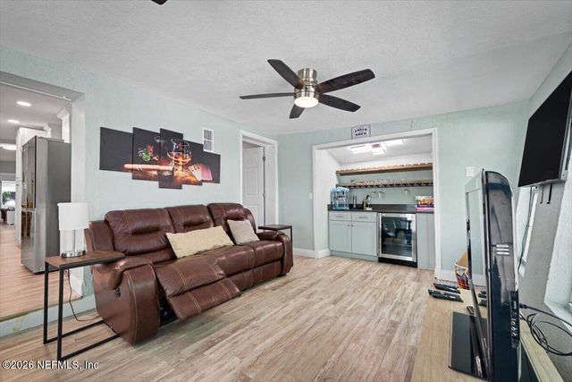 719 SOUTH SHORES Road 1, Jacksonville, FL 32207