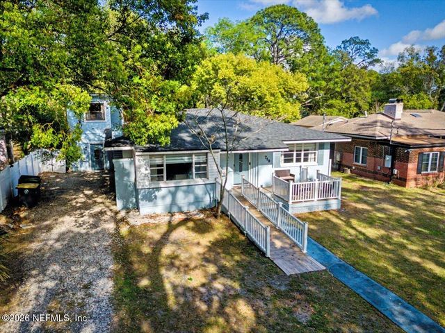 719 SOUTH SHORES Road 1, Jacksonville, FL 32207