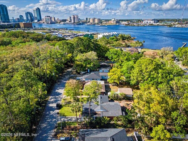 719 SOUTH SHORES Road 1, Jacksonville, FL 32207