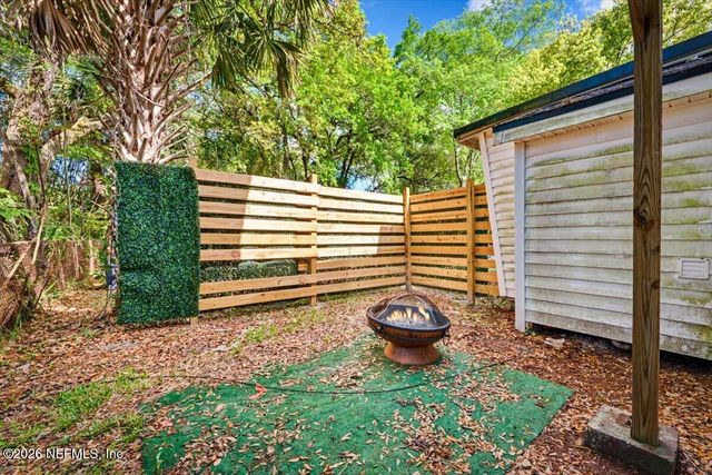 719 SOUTH SHORES Road 1, Jacksonville, FL 32207