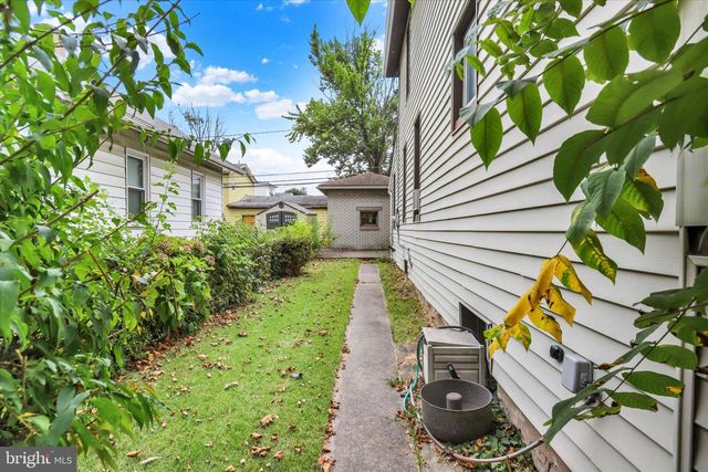 1725 SYCAMORE ST, Harrisburg, PA 17104