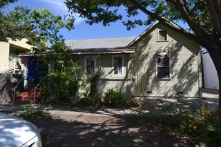 1216 L St, Modesto, CA 95354