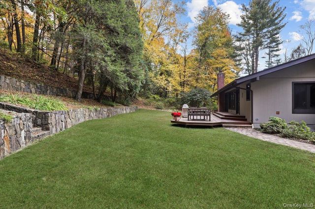 20 Faraway Road, Armonk, NY 10504