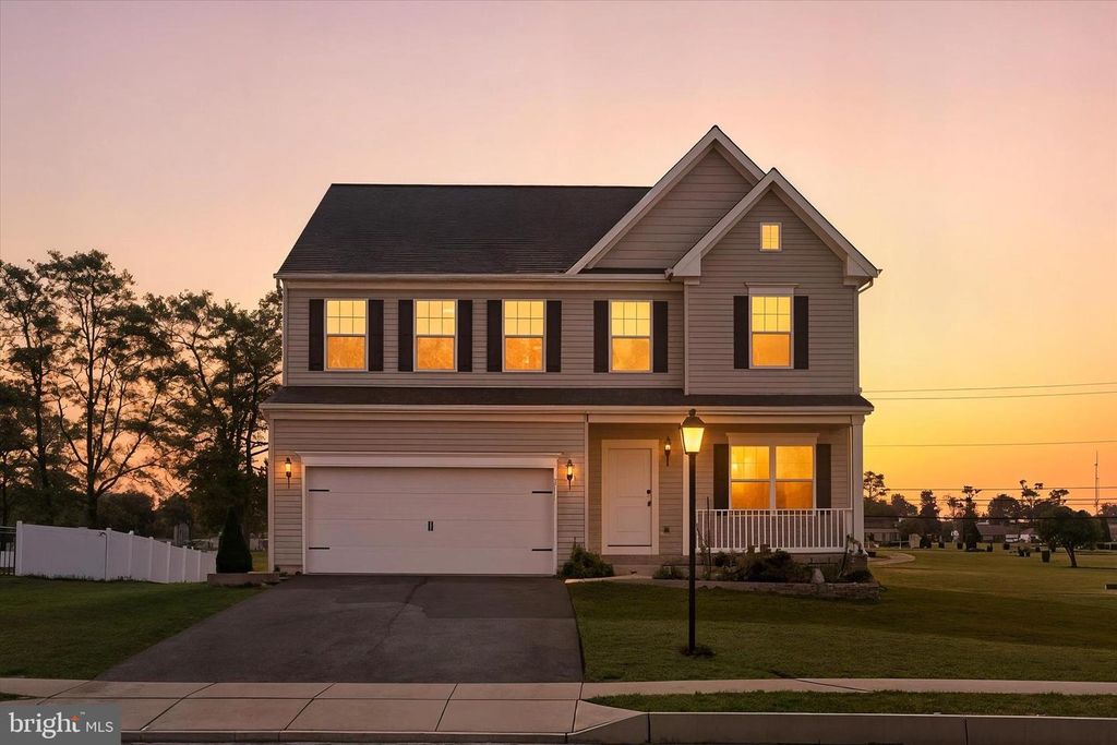 77 BENNINGTON WAY, Carlisle, PA 17013