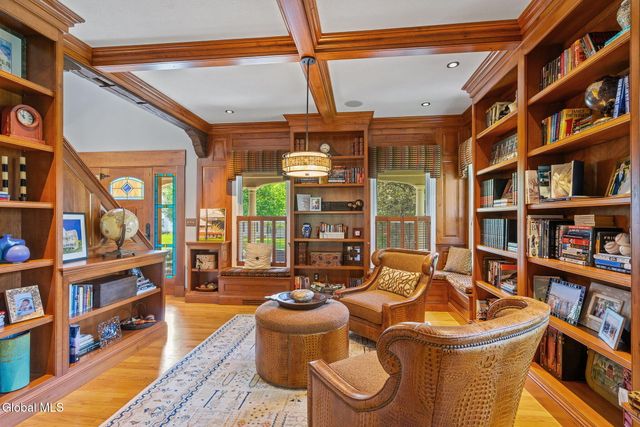 164 Kennewyck Circle, Guilderland, NY 12159