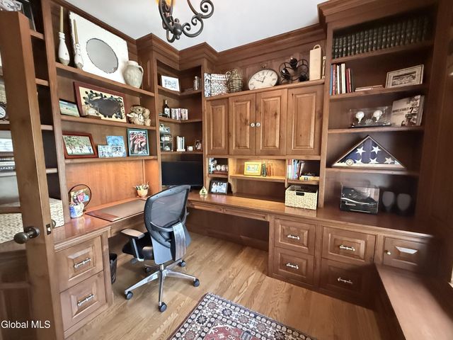 164 Kennewyck Circle, Guilderland, NY 12159