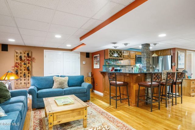 164 Kennewyck Circle, Guilderland, NY 12159