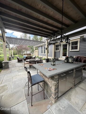 164 Kennewyck Circle, Guilderland, NY 12159