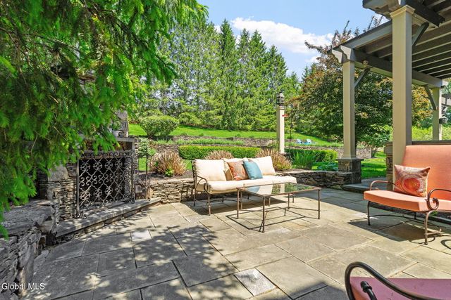 164 Kennewyck Circle, Guilderland, NY 12159