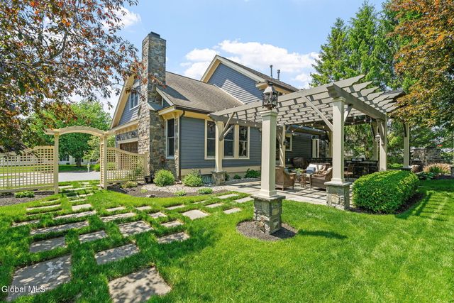 164 Kennewyck Circle, Guilderland, NY 12159