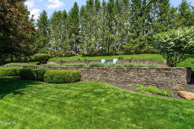 164 Kennewyck Circle, Guilderland, NY 12159