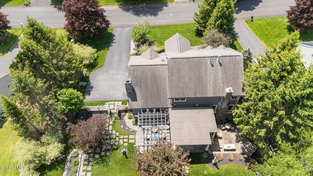 164 Kennewyck Circle, Guilderland, NY 12159