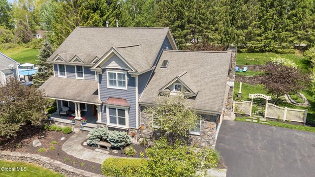 164 Kennewyck Circle, Guilderland, NY 12159