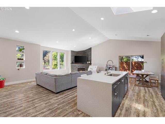 3700 NICHOLSON Rd, Vancouver, WA 98661