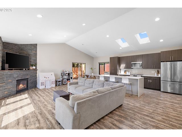 3700 NICHOLSON Rd, Vancouver, WA 98661