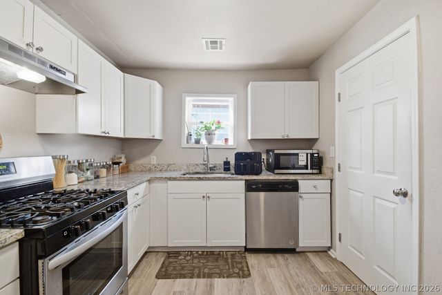 332 E Zion Street, Tulsa, OK 74106