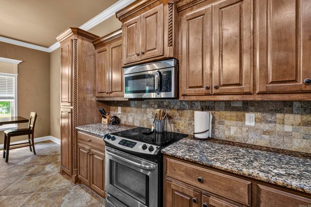 6021 Hardin Dr, Bryant, AR 72022