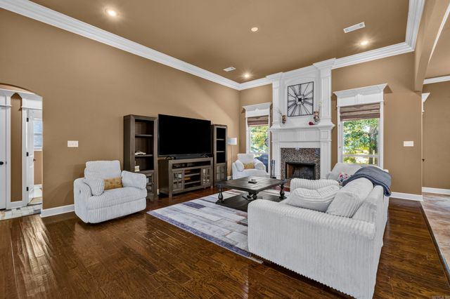 6021 Hardin Dr, Bryant, AR 72022