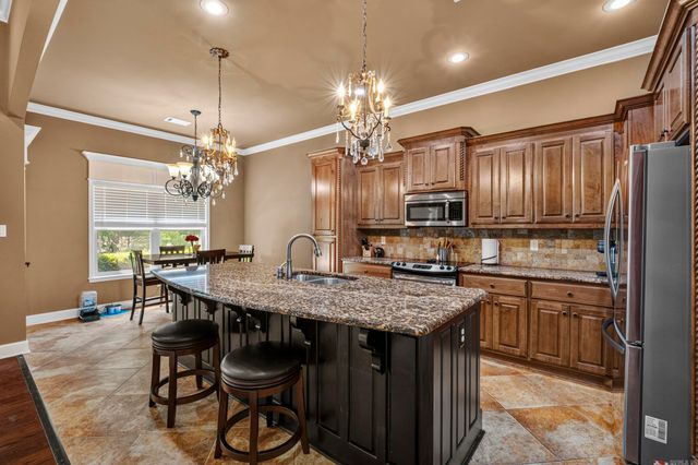 6021 Hardin Dr, Bryant, AR 72022