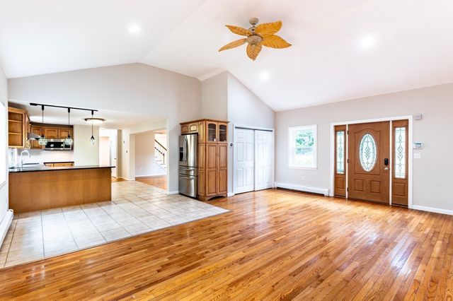 88 Forrest Rd, Westford, MA 01886