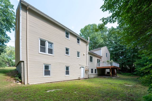 88 Forrest Rd, Westford, MA 01886