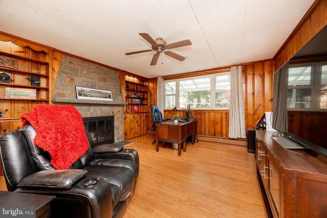 220 N NORRIS AVE, Phoenixville, PA 19460