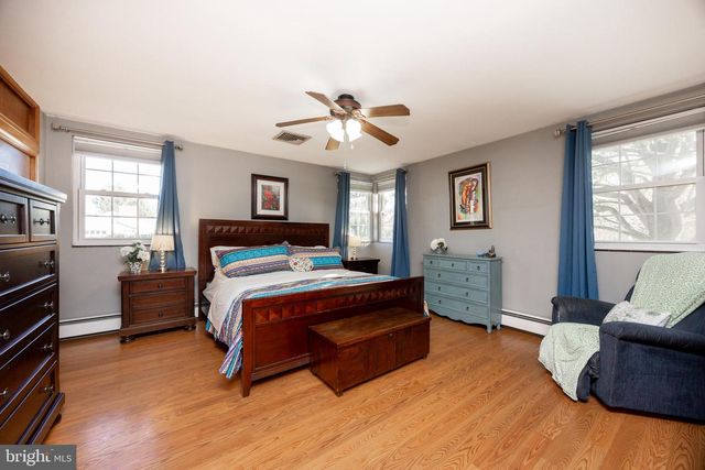 220 N NORRIS AVE, Phoenixville, PA 19460