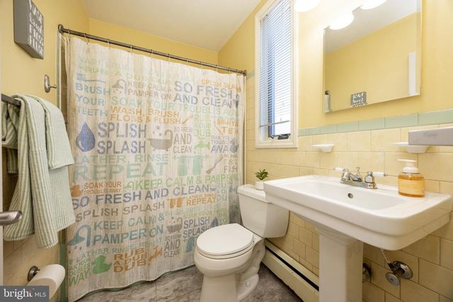 220 N NORRIS AVE, Phoenixville, PA 19460