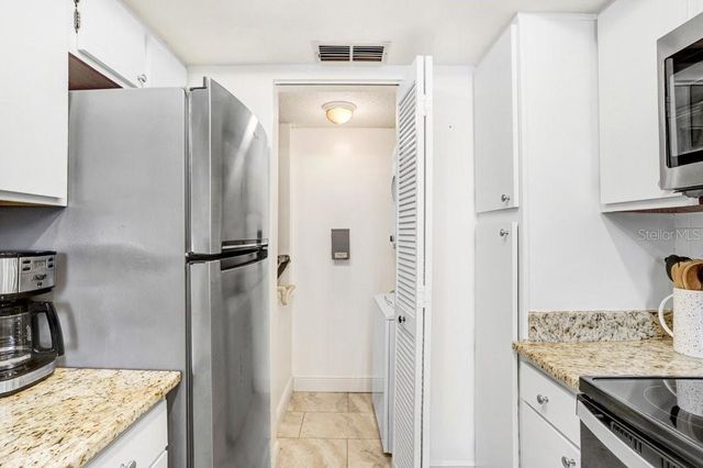 13602 S VILLAGE DRIVE 1205, Tampa, FL 33618